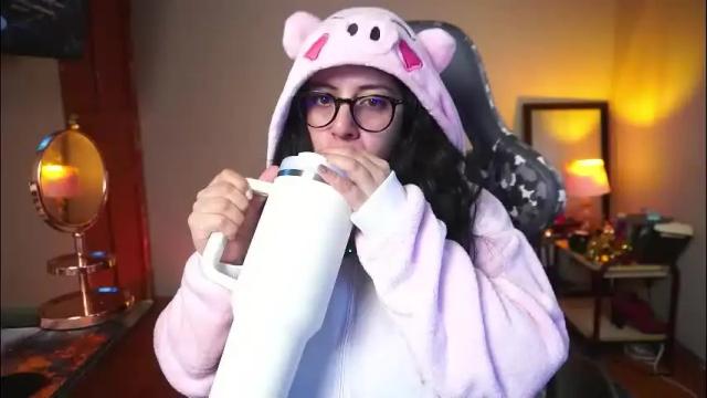 Thumbnail 1, coraline_latin's Stream at Chaturbate, 2 months ago