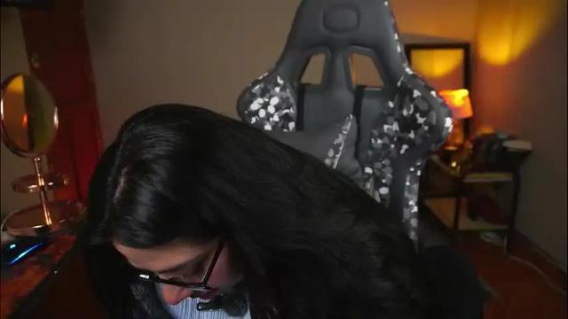 Image 3 of coraline_latin Stream on Chaturbate on 2 months ago