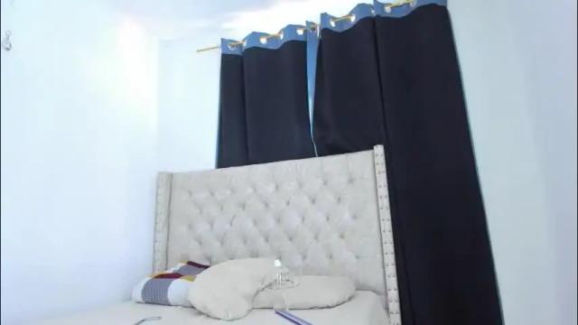 Image 4 of coralinej0nes Stream on Chaturbate on 2 months ago