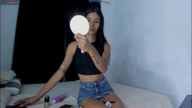 Image 3 of coralinej0nes Stream on Chaturbate on 2 months ago