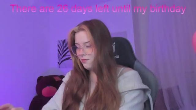 Image 2 of coralinekeyns Stream on Chaturbate on 13 months ago
