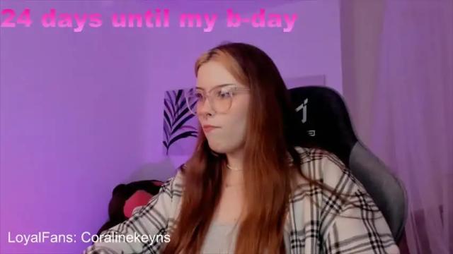Image 10 of coralinekeyns Stream on Chaturbate on 13 months ago