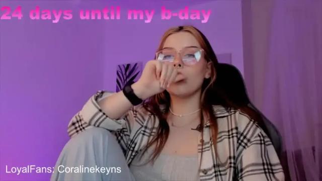 Image 2 of coralinekeyns Stream on Chaturbate on 13 months ago