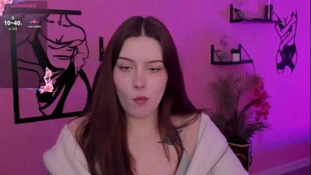Image 11 of coralinekeyns Stream on Chaturbate on 1 month ago