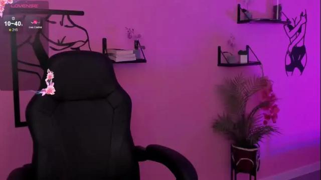 Image 6 of coralinekeyns Stream on Chaturbate on 1 month ago