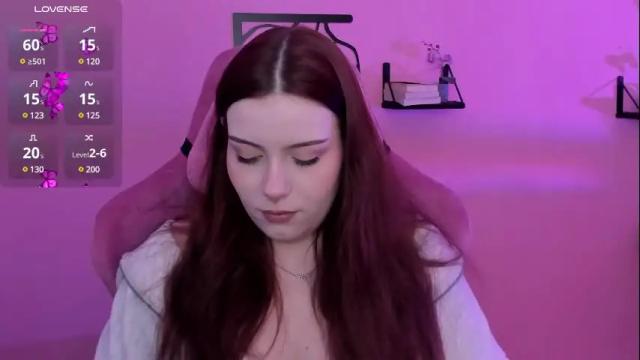 Image 12 of coralinekeyns Stream on Chaturbate on 1 month ago