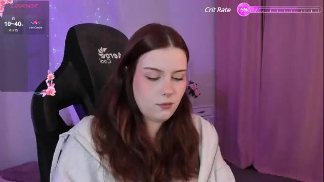 Image 11 of coralinekeyns Stream on Chaturbate on 1 month ago