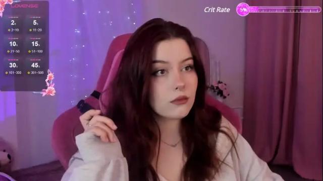 Image 4 of coralinekeyns Stream on Chaturbate on 27 days ago