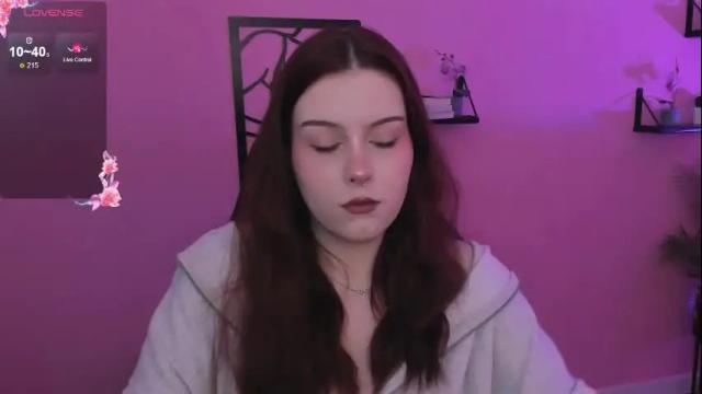 Image 10 of coralinekeyns Stream on Chaturbate on 25 days ago