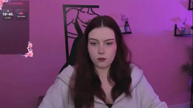 Image 6 of coralinekeyns Stream on Chaturbate on 25 days ago