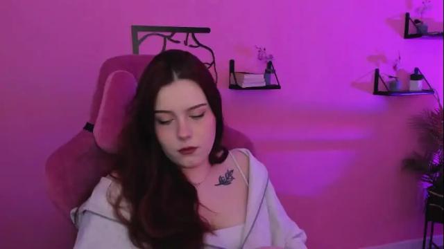 Image 8 of coralinekeyns Stream on Chaturbate on 20 days ago