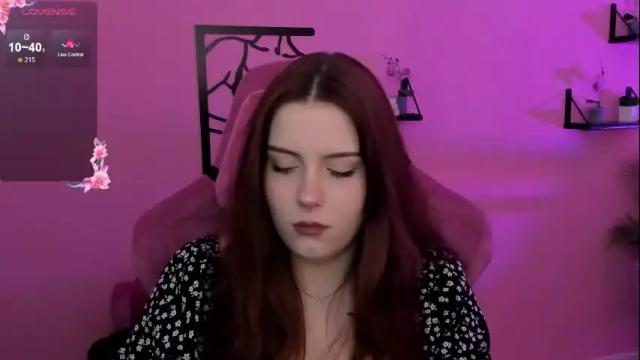 Image 2 of coralinekeyns Stream on Chaturbate on 18 days ago