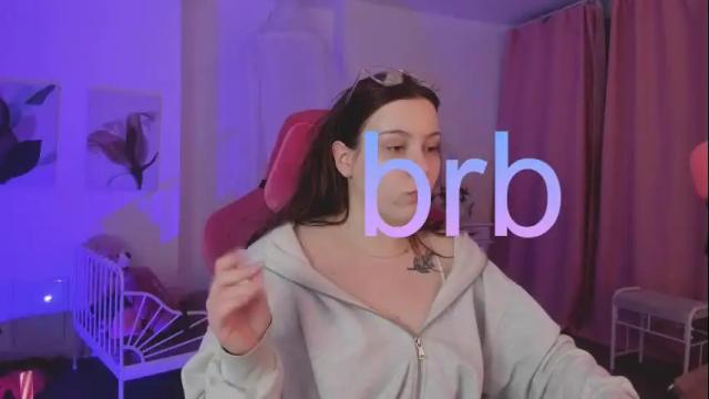 Image 6 of coralinekeyns Stream on Chaturbate on 17 days ago
