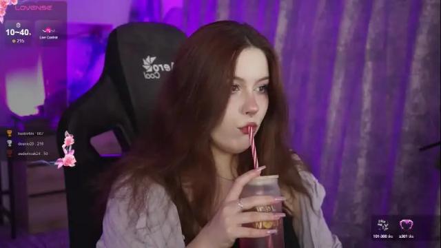 Image 6 of coralinekeyns Stream on Chaturbate on 4 days ago