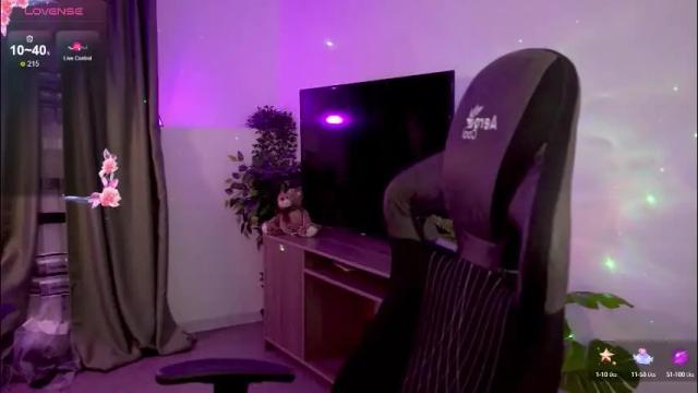 Image 4 of coralinekeyns Stream on Chaturbate on 2 months ago