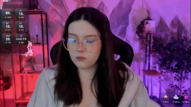 Image 6 of coralinekeyns Stream on Chaturbate on 2 months ago