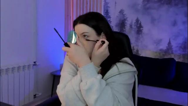 Image 2 of coralinekeyns Stream on Chaturbate on 1 month ago