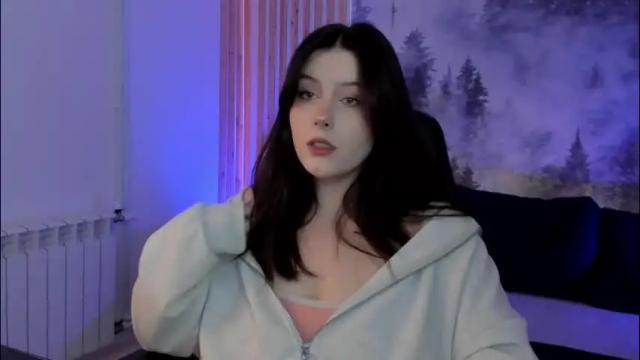 Image 3 of coralinekeyns Stream on Chaturbate on 1 month ago