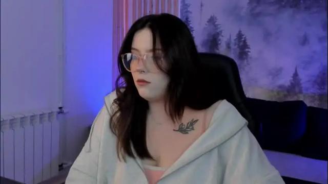 Image 8 of coralinekeyns Stream on Chaturbate on 1 month ago