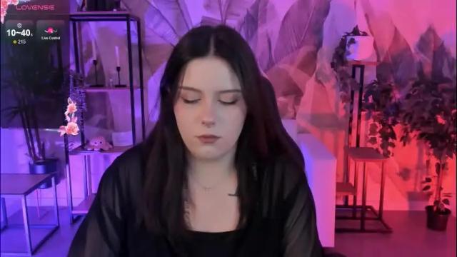 Image 11 of coralinekeyns Stream on Chaturbate on 1 month ago