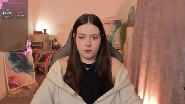 Image 12 of coralinekeyns Stream on Chaturbate on 6 days ago