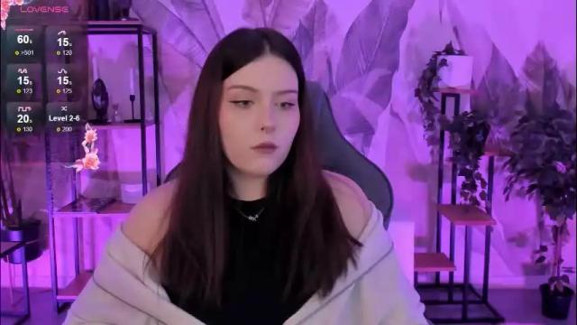 Image 11 of coralinekeyns Stream on Chaturbate on 5 days ago