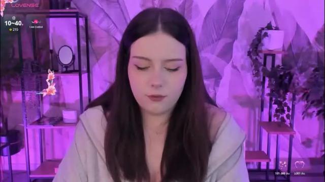 Image 7 of coralinekeyns Stream on Chaturbate on 1 day ago