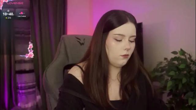 Thumbnail 2, coralinekeyns's Stream at Chaturbate, 10 hours ago