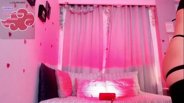 Image 4 of coralinericce_ Stream on Chaturbate on 12 days ago