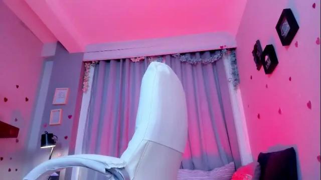 Image 7 of coralinericce_ Stream on Chaturbate on 1 month ago