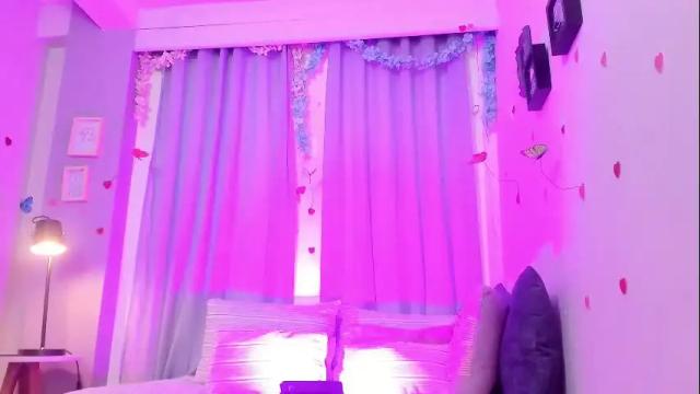 Image 3 of coralinericce_ Stream on Chaturbate on 1 month ago