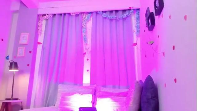 Image 6 of coralinericce_ Stream on Chaturbate on 1 month ago