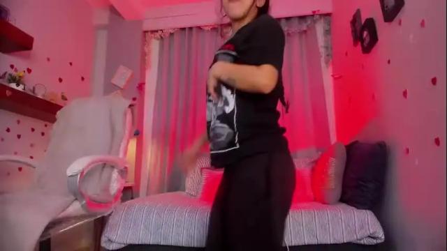 Image 12 of coralinericce_ Stream on Chaturbate on 4 days ago
