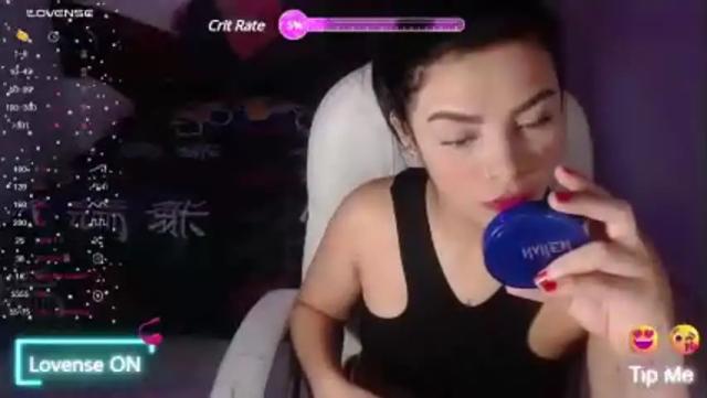 Image 4 of corall_doll Stream on Chaturbate on 22 months ago