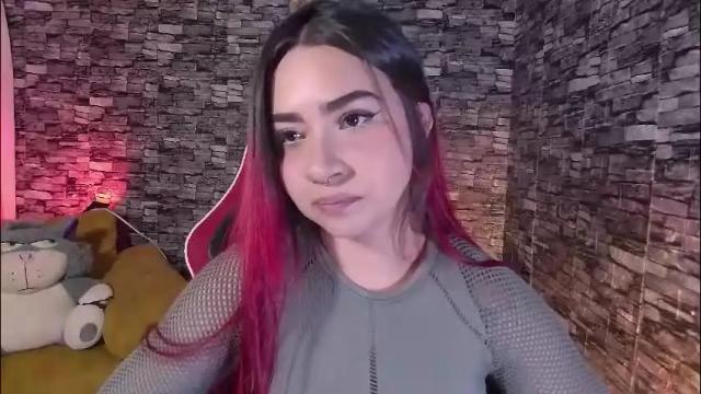 Image 2 of coralwells Stream on Chaturbate on 9 days ago