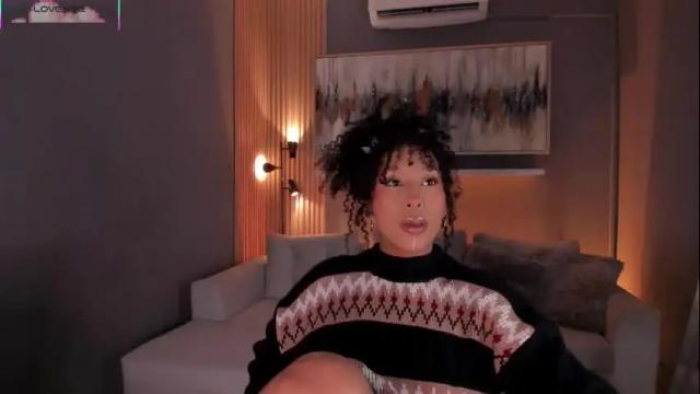 Image 6 of corinnah Stream on Chaturbate on 22 days ago