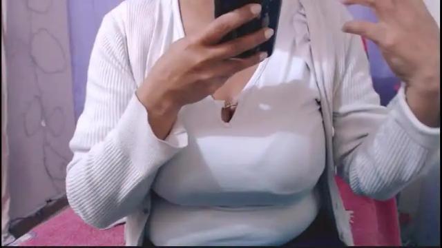 Image 4 of corinnahothotxxx Stream on Chaturbate on 2 months ago