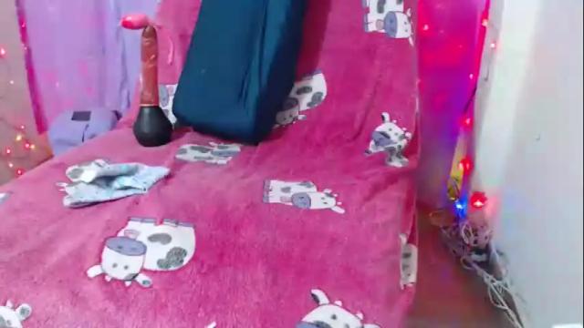 Image 3 of corinnahothotxxx Stream on Chaturbate on 3 months ago