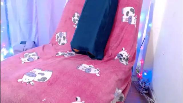 Image 7 of corinnahothotxxx Stream on Chaturbate on 2 months ago