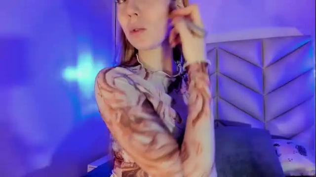 Image 3 of corinnemeyer Stream on Chaturbate on 24 days ago