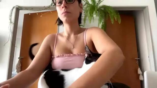 Image 4 of corporatebunny Stream on Chaturbate on 19 months ago