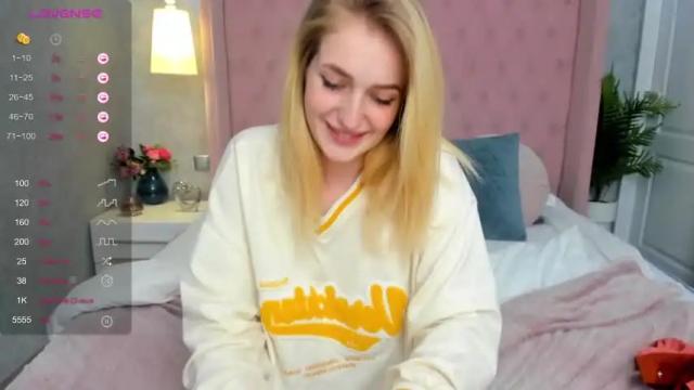 Image 3 of coryanders Stream on Chaturbate on 14 months ago