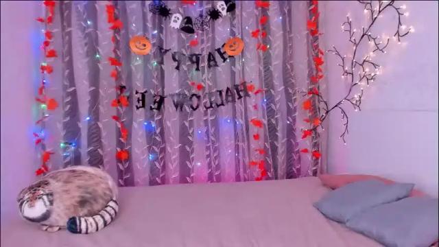 Image 10 of cosmic_girll Stream on Chaturbate on 2 months ago