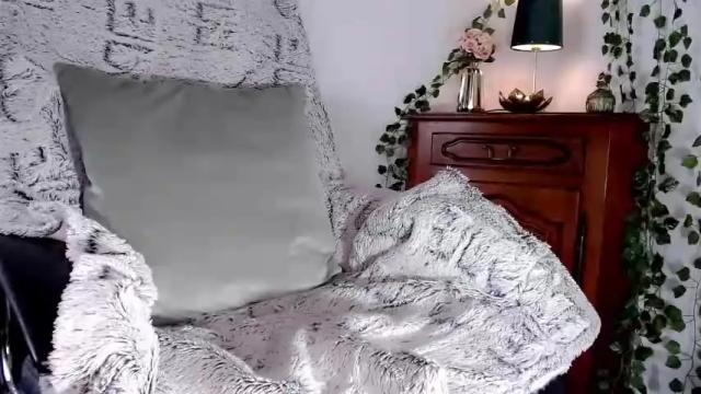Image 10 of cosmicfairy Stream on Chaturbate on 12 months ago