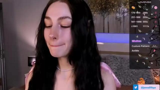 Image 6 of cosmicfaye Stream on Chaturbate on 1 month ago