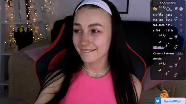 Image 10 of cosmicfaye Stream on Chaturbate on 1 month ago