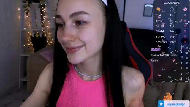 Image 8 of cosmicfaye Stream on Chaturbate on 1 month ago
