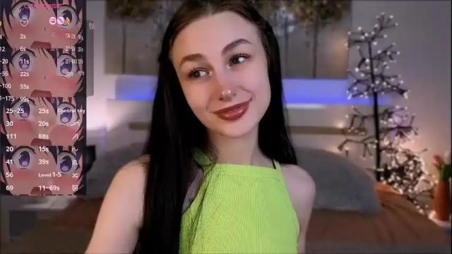 Image 4 of cosmicfaye Stream on Chaturbate on 1 month ago