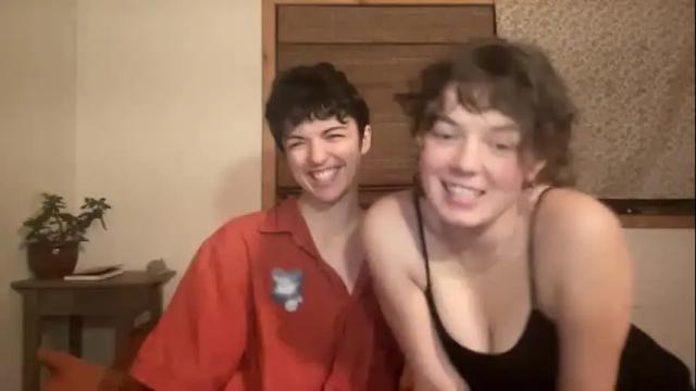 Image 4 of cosmicqueers Stream on Chaturbate on 13 months ago