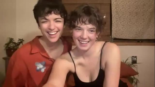 Image 6 of cosmicqueers Stream on Chaturbate on 22 months ago